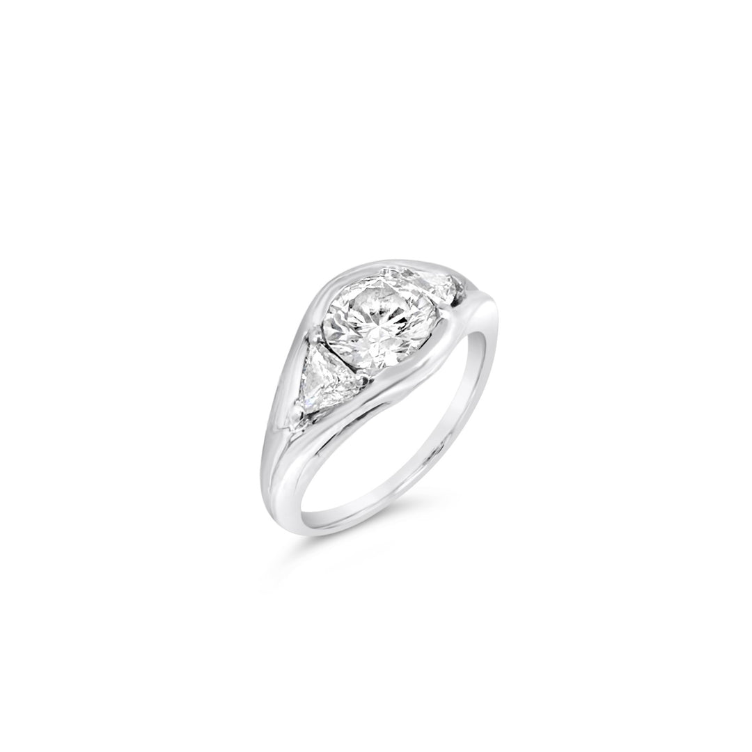 18K White Gold 1.72ctw Diamond Estate Ring